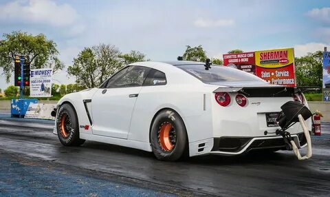 Nissan gtr drag