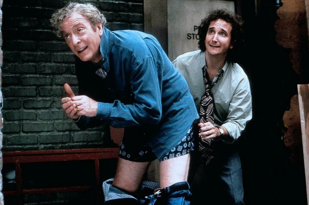 Безумный 1992. Мэрилу хеннер безумные подмостки. Noises off 1992. Комедия "безумный"1992г. Безумный город (1992) cover.