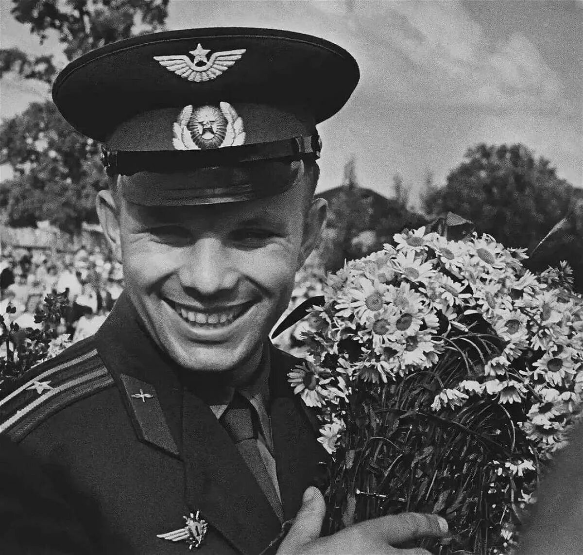 Красивые фото гагарина. Яури гагарин. Портрет юрия алексеевича гагарина. Красивые фото гагарина. Портрет ю гагарина.