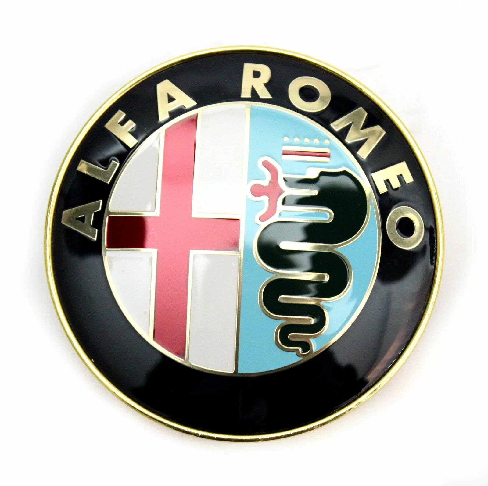 Знак альфа ромео. Alfa Romeo. Марка машины Alfa Romeo. Alfa Romeo значок. Знак автомобиля Альфа Ромео.