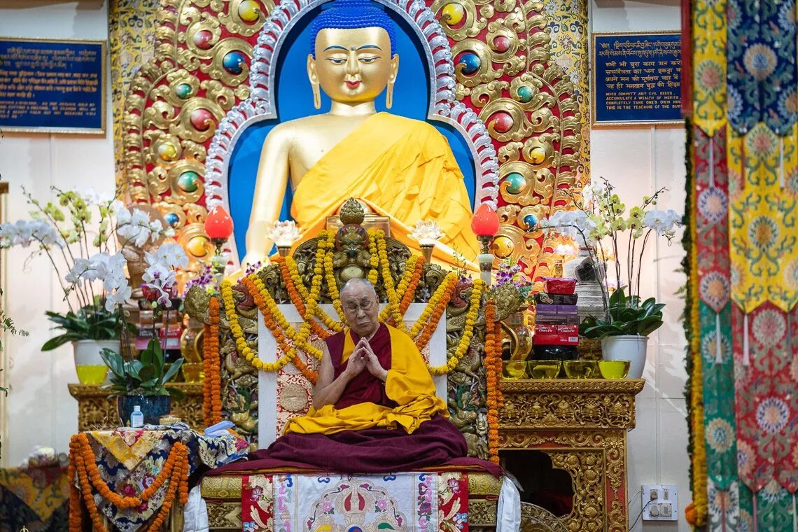 Монастырь ташилунпо в тибете. Храм далай ламы. The life of offering. Give an offer. Tashi lhunpo monastery prasad.