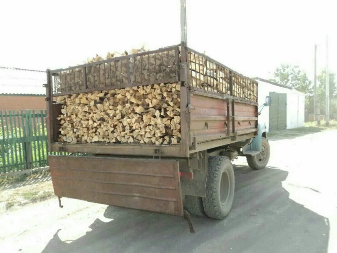 2,5 Куба дров. 5 Куба дров. 4,5 Куба дров. Машина на дровах. 4 кубов дрова