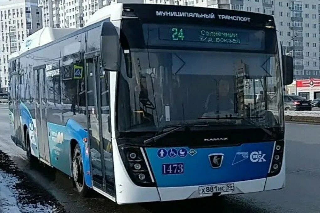 Какого числа пустят автобусы. Новый автобус Омск 2023. Короткий автобус. Автобус 57. 51 Автобус.