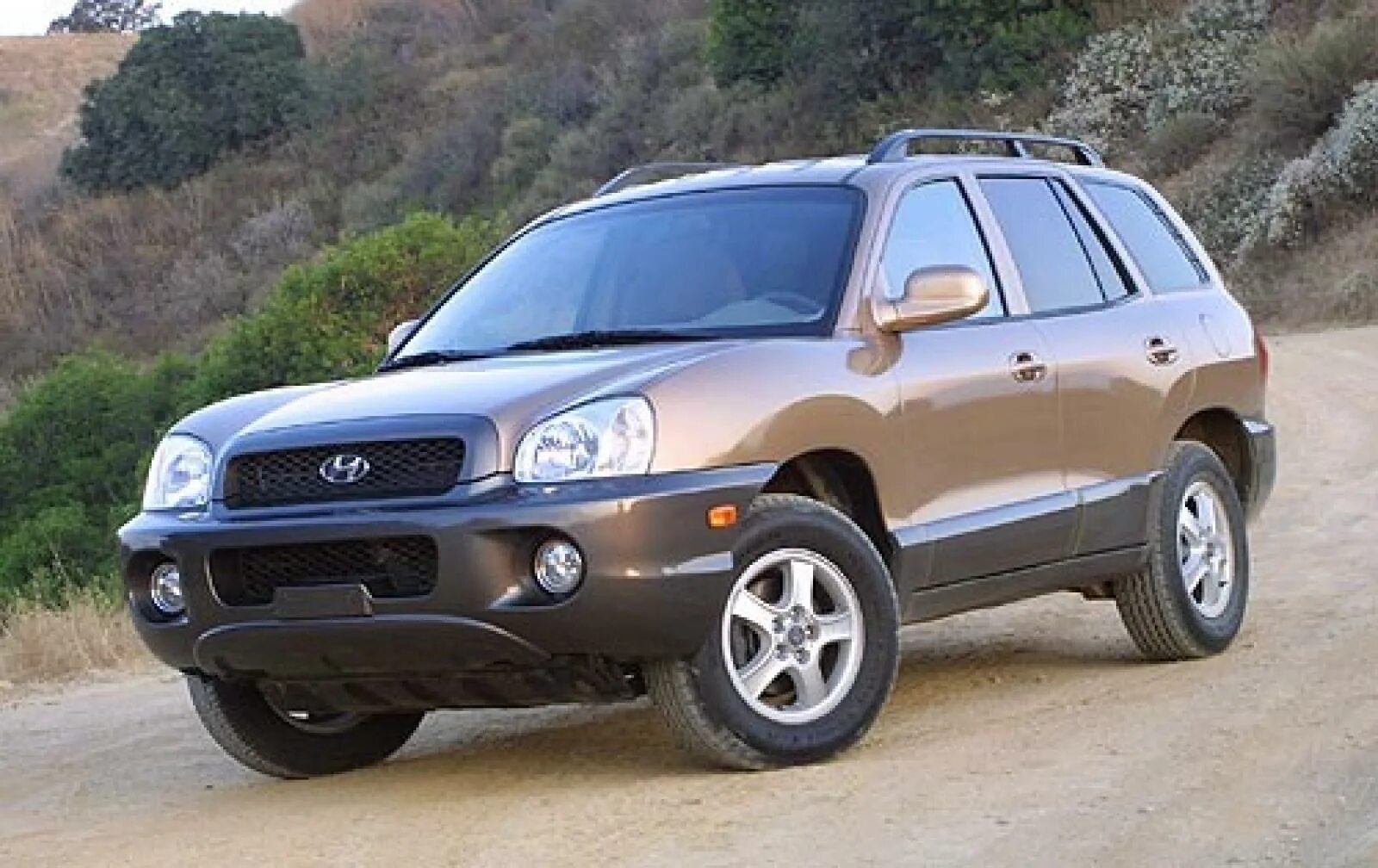 Хендай санта фе 2.7 купить. Hyundai Santa Fe 2001. Hyundai Santa Fe (2001-2006). Хендай Санта Фе 1. Hyundai Santa Fe 2004 2.4.