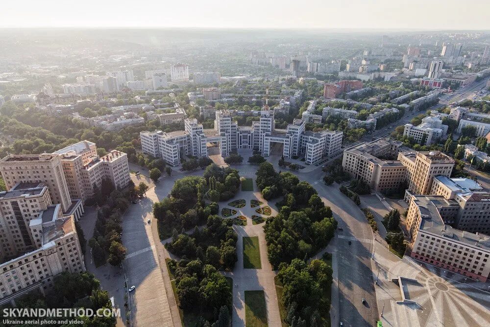 Пали харьков. Харьков площадь свободы. Территория Харькова. Город Харьков площадь свободы. Пл свободы Харьков.