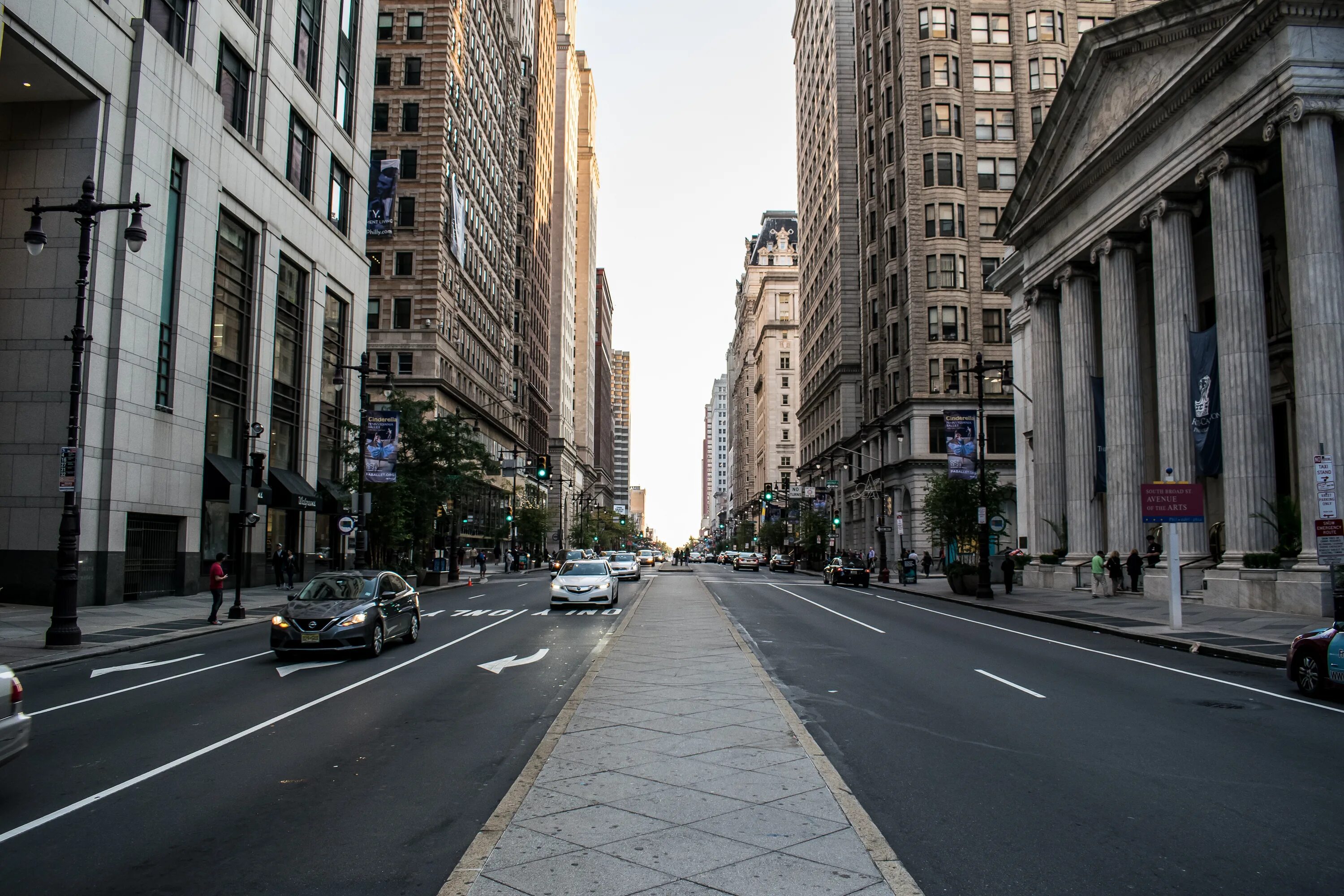 New york city streets. Нью-Йорк улицы города. Центр Нью-Йорка улица. 57 Улица Нью-Йорк. Пустые улицы Нью-Йорка.