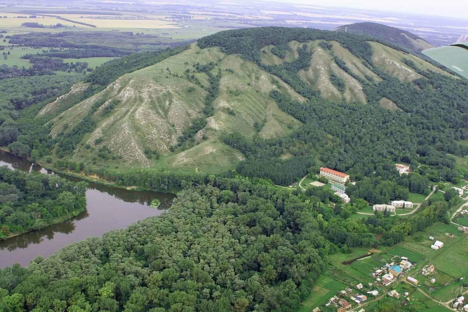 3 шихана башкирии. Гора куштау башкортостан. шихан куштау в башкирии. гора куштау стерлитамак. гора шихан куштау стерлитамак.