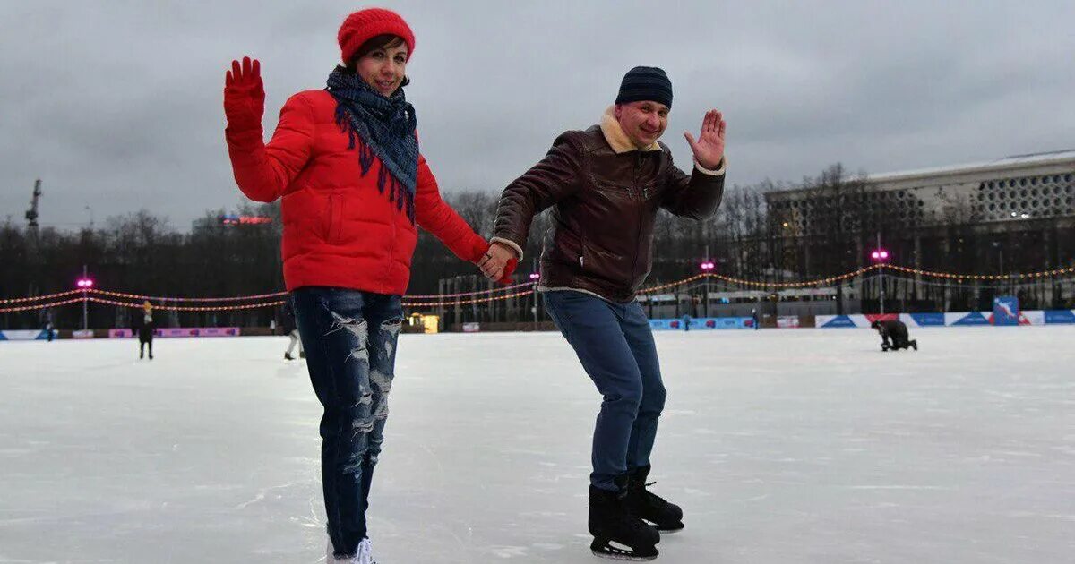 Зарегистрироваться на бесплатный каток. Каток лужники москва. каток южный полюс в лужниках. катание на коньках. метро спортивная каток.