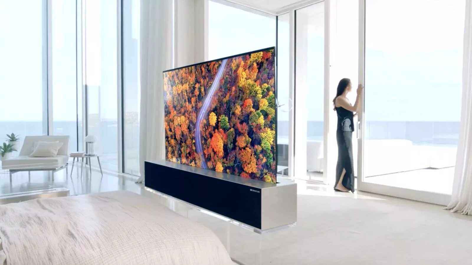 Oled телевизоры 2024. LG Rollable OLED. Телевизор LG oled48c1. LG Signature OLED TV r9. Телевизор будущего.