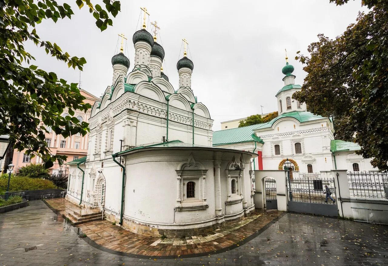 Черниговское подворье в москве. Черниговский переулок в москве. Черниговское патриаршее подворье в москве. Черниговское патриаршее подворье в москве. Церковь михаила и фёдора черниговских москва.