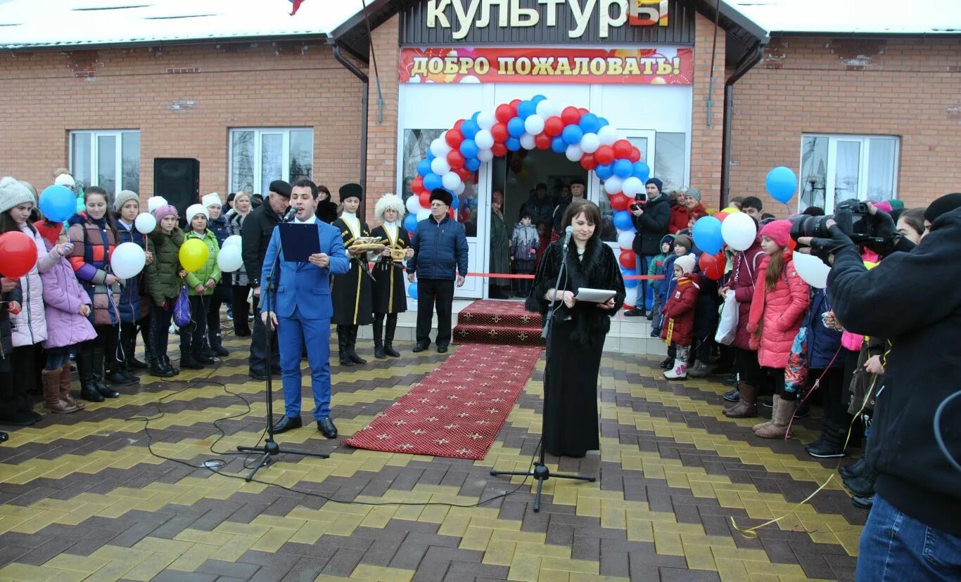 Погода моздокском районе с кизляр. Кизляр Моздокский район. Виноградное РСО-Алания Моздокский район. Школа виноградное Моздокский район. Село Кизляр Моздокского района.