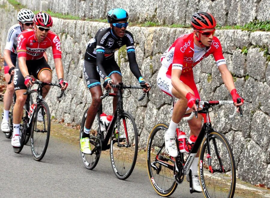 Bicycle kick. Braithwaite bicycle kick. Bicycle kick challenge. Gk 2017 bicycle kick. Kvaratskhelia bicycle kick.