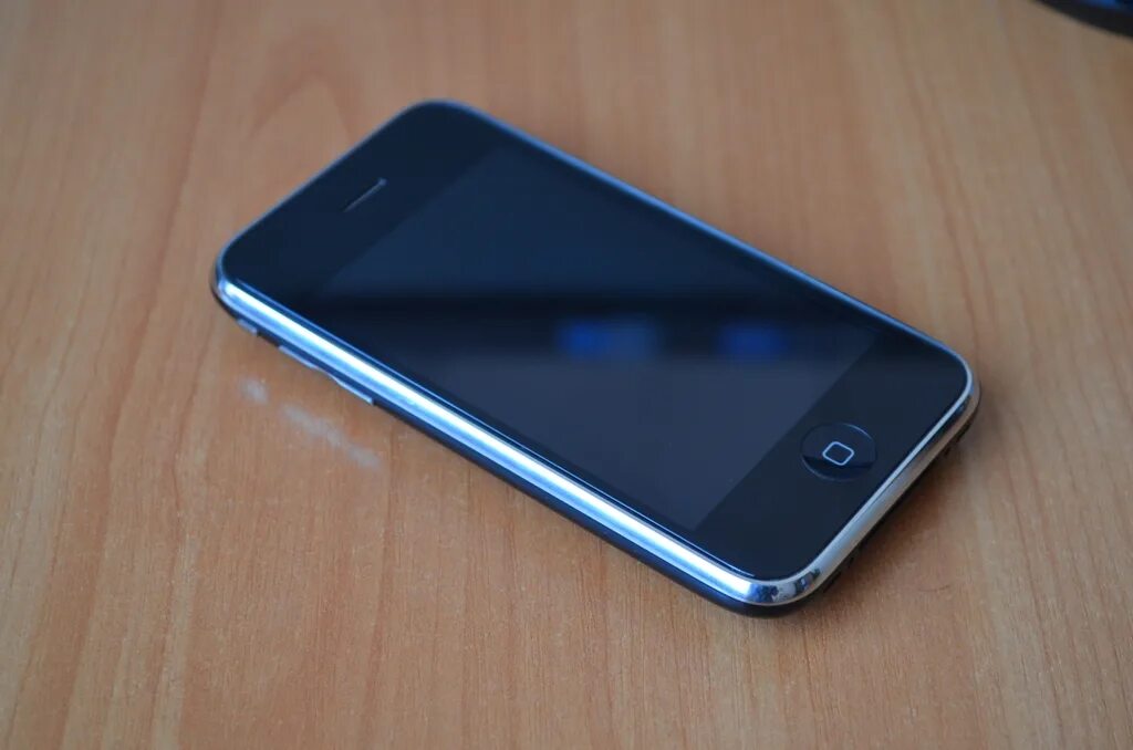 Iphone 3 8. Iphone 3 8