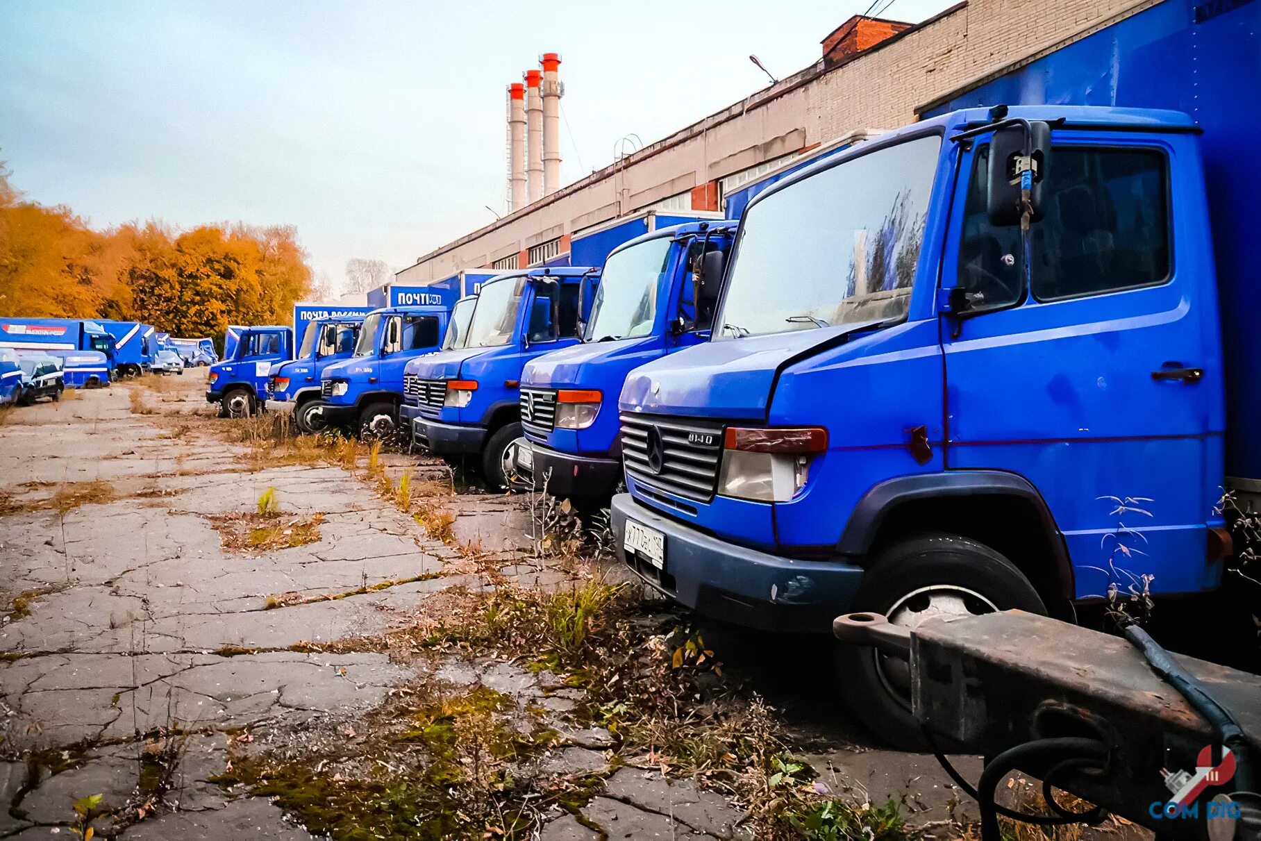 Заброшенные машины почты России. Списанные автомобили. Кладбище грузовиков. Кладбище грузовых автомобилей. Продажа списанных организаций