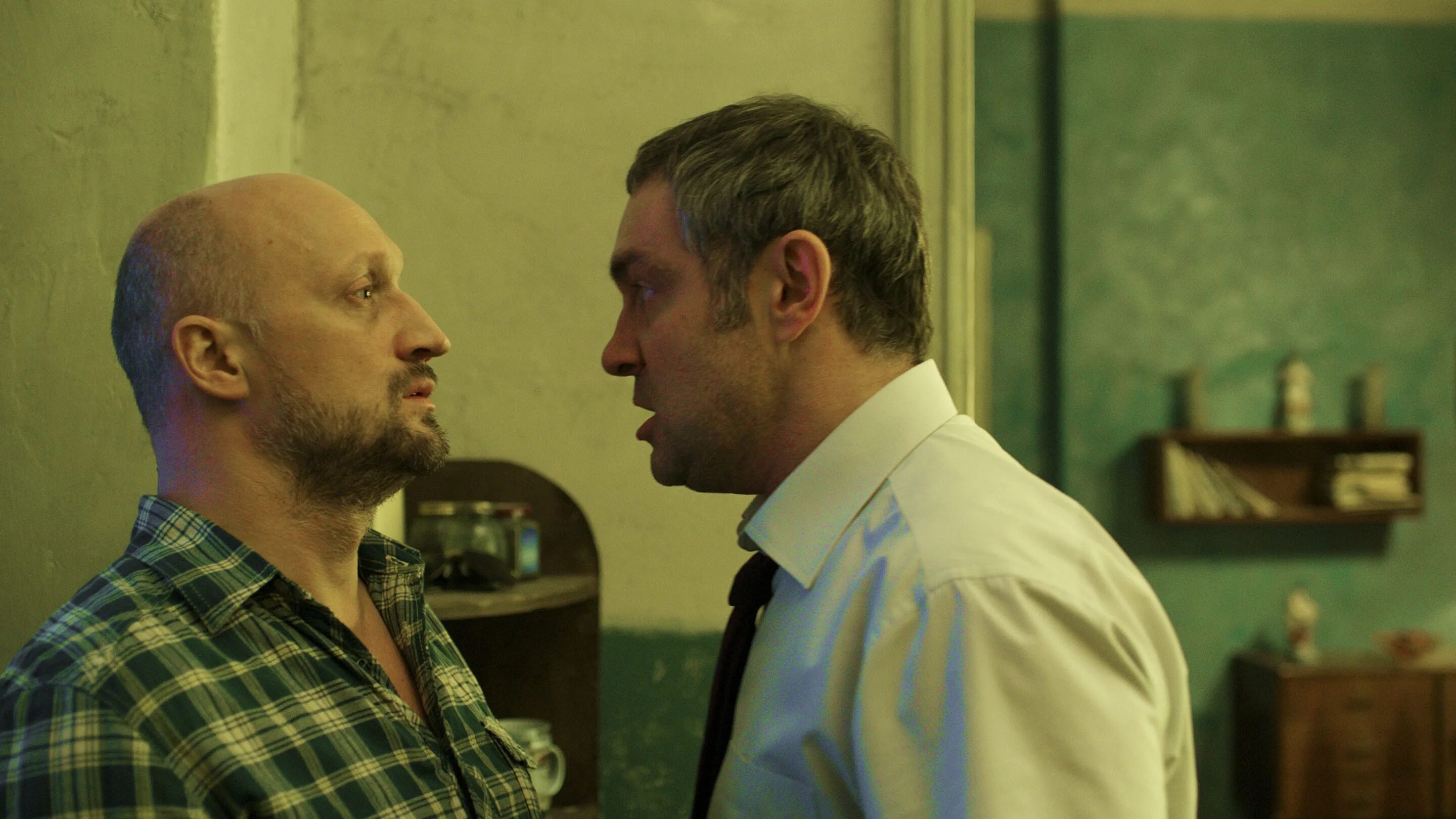 Гоша куценко балабол юшкевич. Гоша куценко кино. Гоша куценко 2000. Гоша куценко 2002. В каких фильмах снимался гоша куценко.