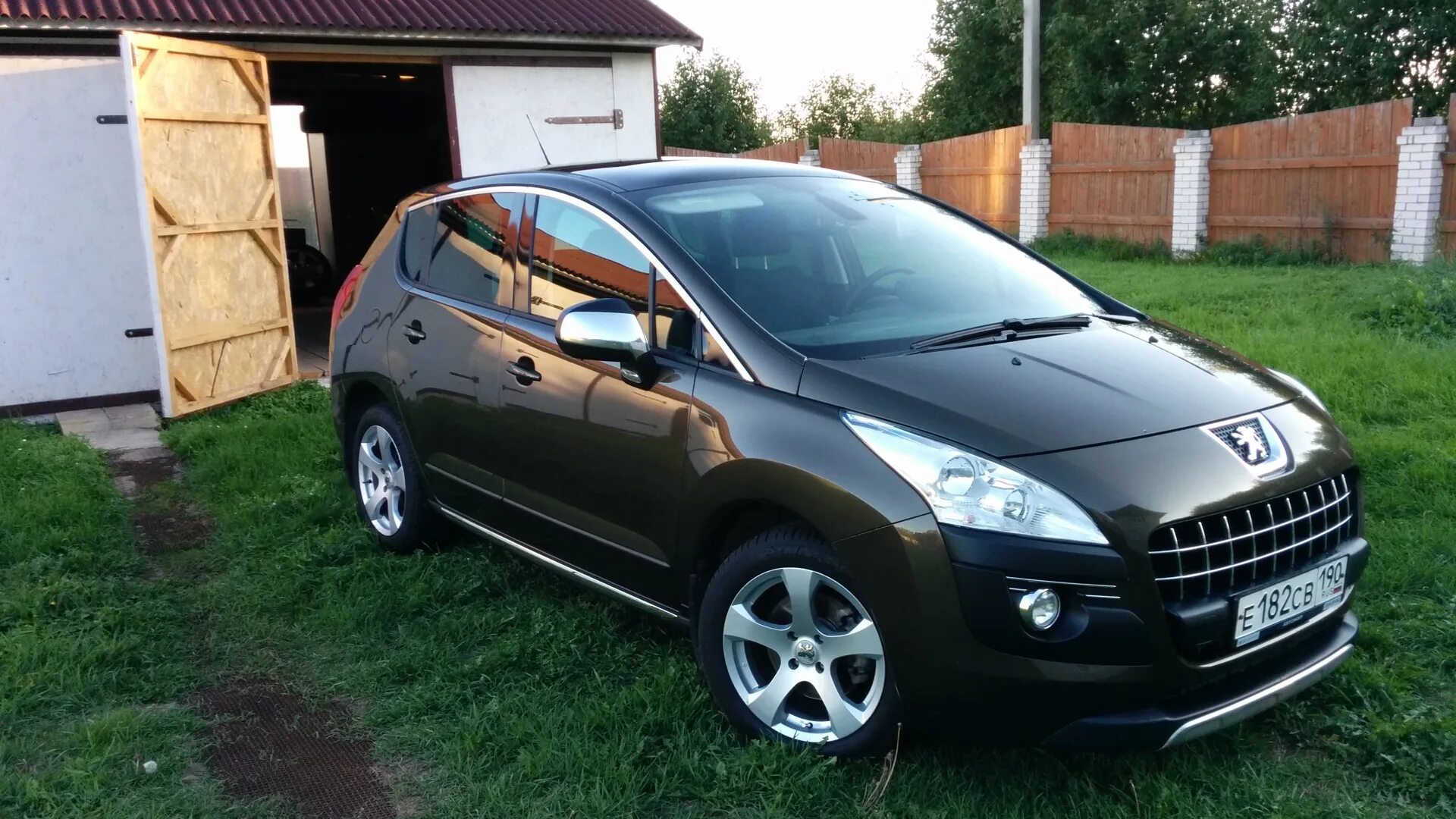 Пежо 3008 авито. Пежо 3008 авито. Обвес пежо 3008. Пежо 3008 1,6. Пежо 3008 2012 года.
