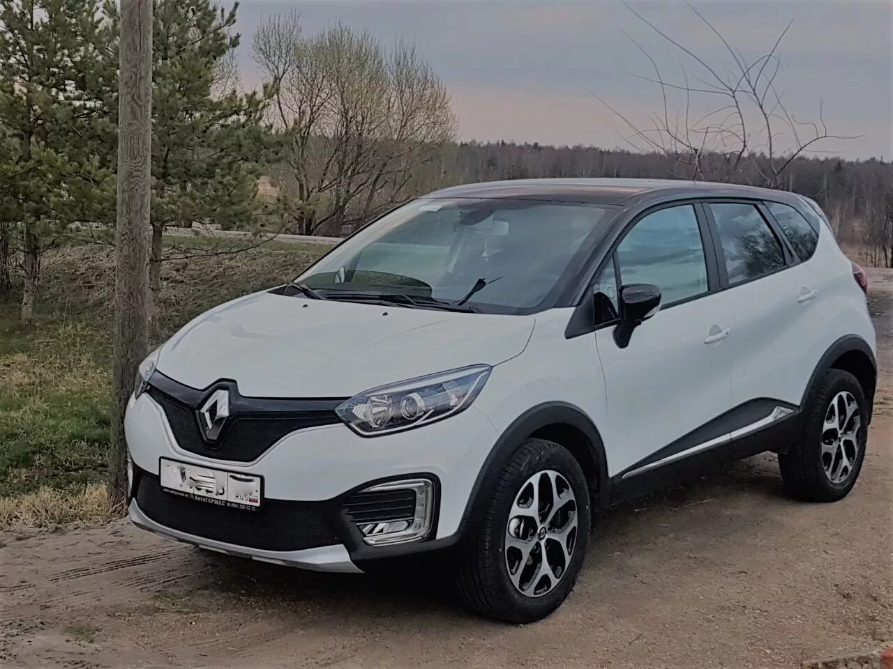 Renault kaptur 1. Рено Каптур. Рено Каптур 2016. Renault Captur 1.6. Рено Каптур драйв.