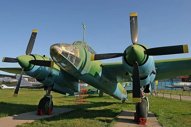 ту-2 монино. ант-58 (ту-2). фронтовой пикирующий бомбардировщик ту-2. ту 2 королев. ту 2 город производства.