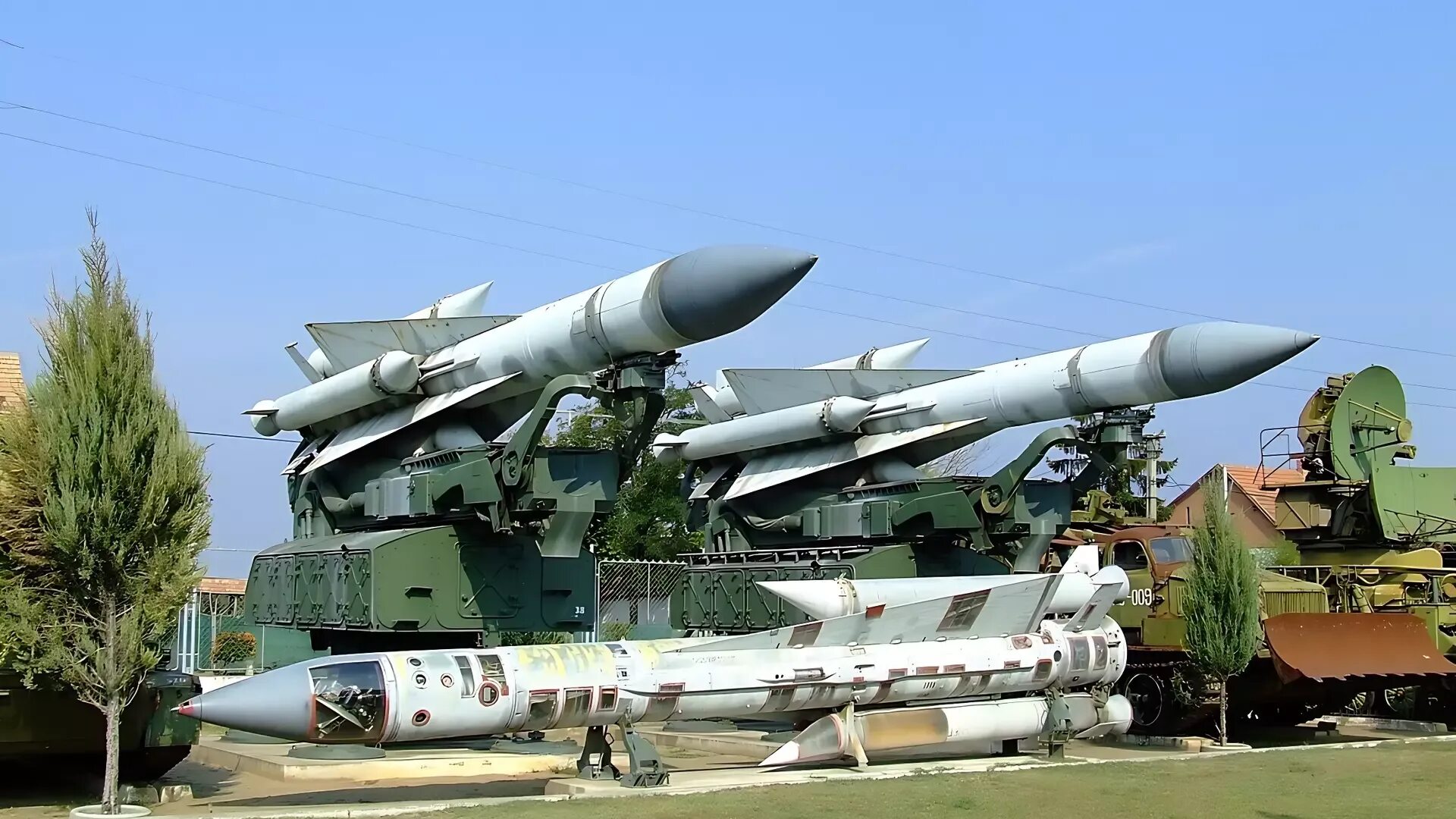 Ракета с 200 вес. С 200 Вега. С200 ракеты ПВО. С-200 ракетный комплекс. ЗРК С-200 «Ангара», «Вега», «Дубна».