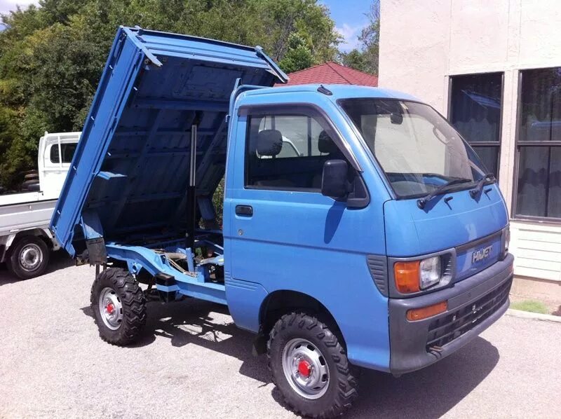 Продажа японских грузовиков. Японские минигрузовики 4вд. Daihatsu Hijet, 2002. Daihatsu Hijet 1998. Daihatsu Hijet 4х4.