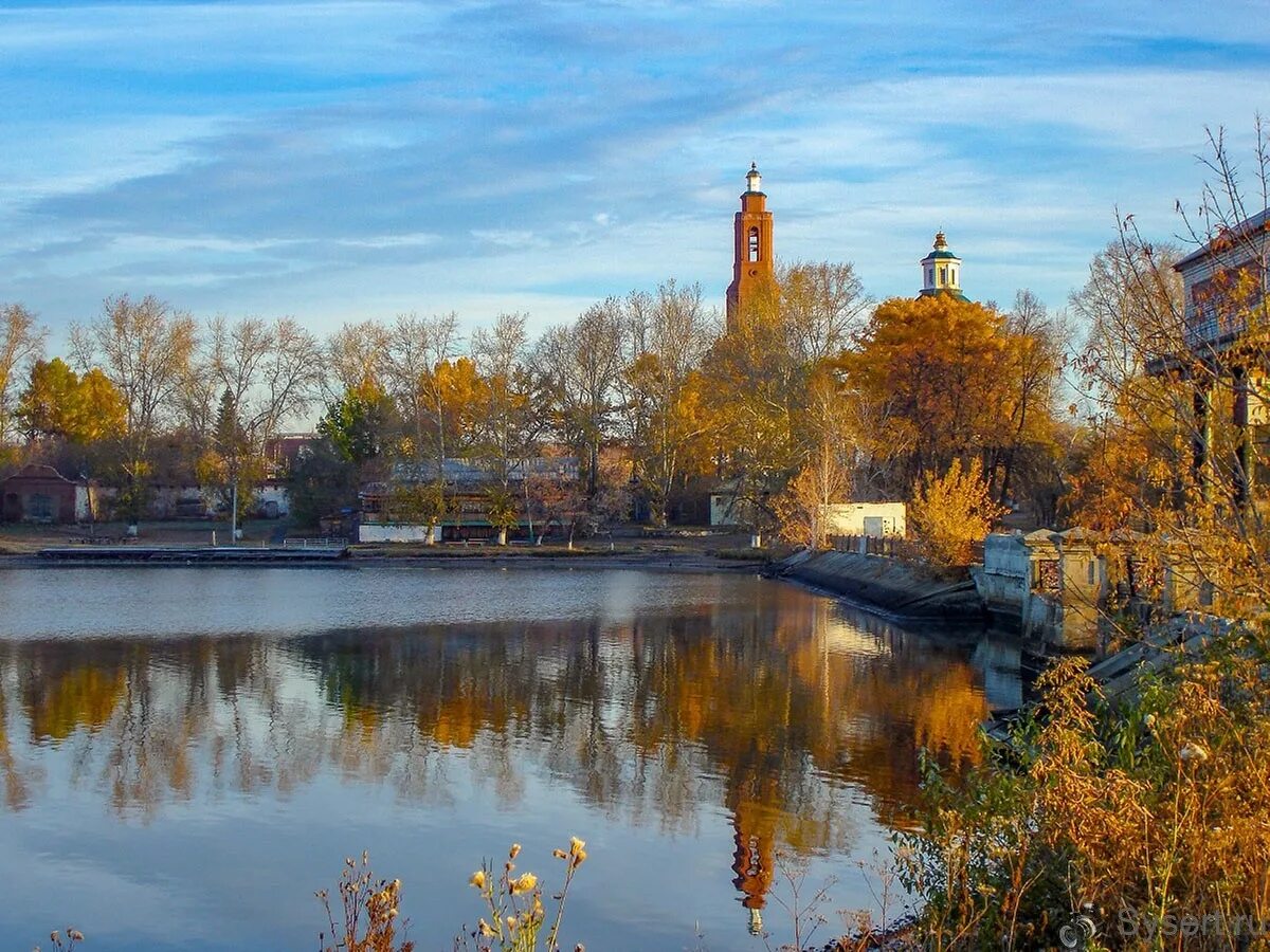 Плотина Сысерть. Гора Бессонова в Сысерти. Сысертский пруд осень в Сысерти. Город Сысерть Свердловской области. Сысерть зимой