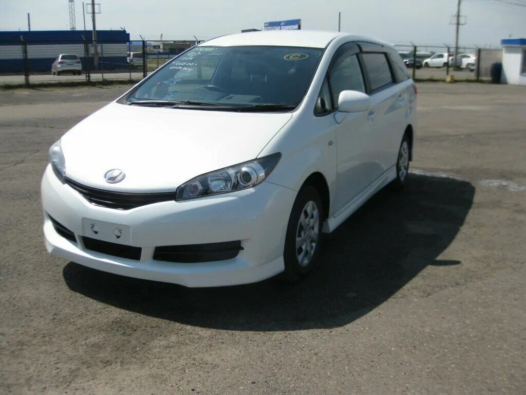 Виш 2010. Toyota wish 2010. wish 2011 toyota белый. toyota wish 2. тойота виш 2010 компактвэн.