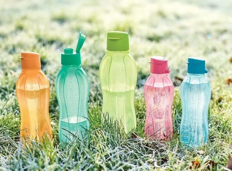 Необычные пластиковые бутылки. Самоделки из пластиковых бутылок. Оригинальная пластиковая бутылка. Изделия из пластика бутылки. Полезные вещи из бутылок.