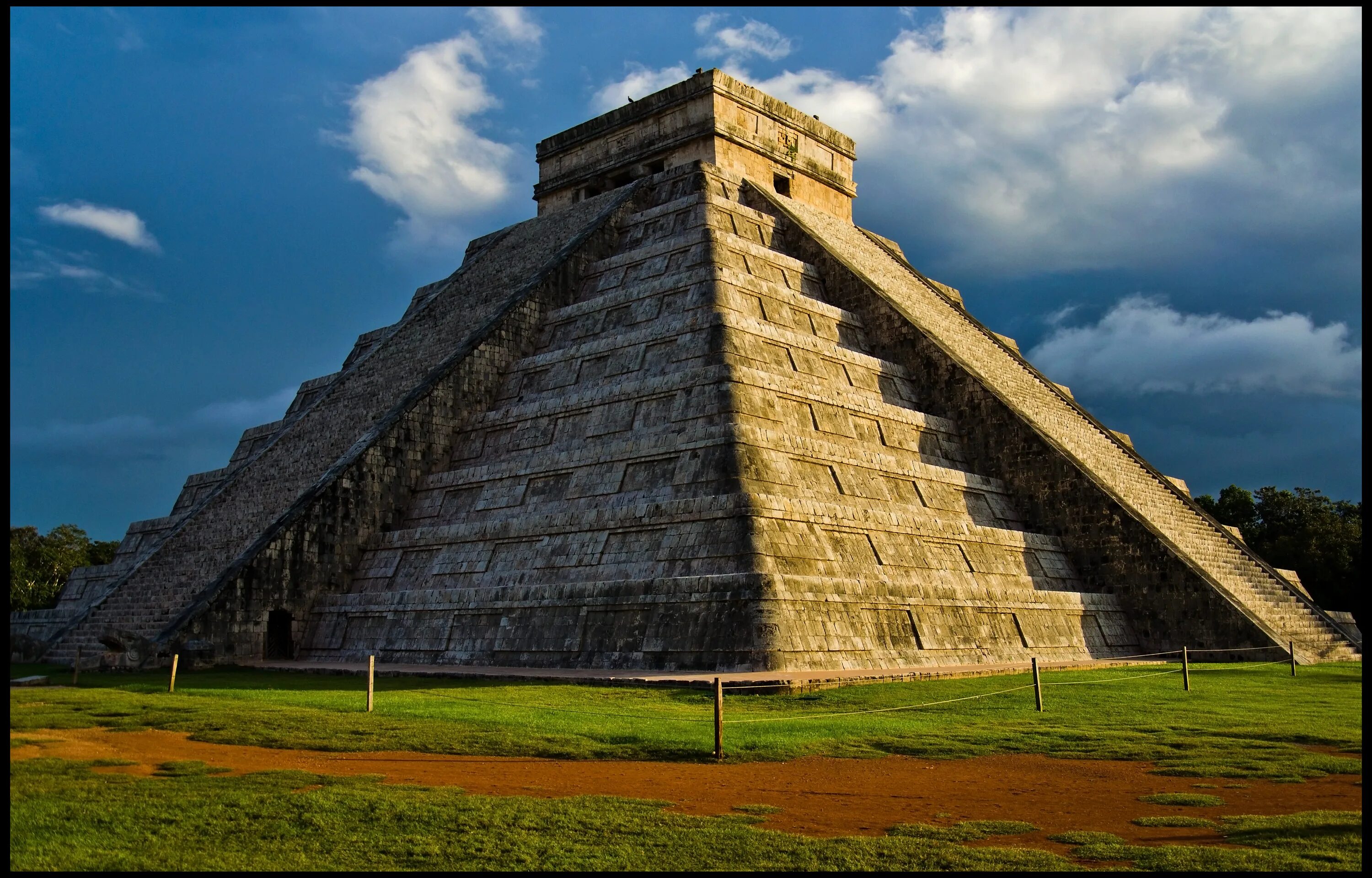 Лучшее чудо света. Юкатан пирамиды. Пирамида Кукулькана Мексика. Пирамида Луны Мезоамерика. Древние семь чудес света.
