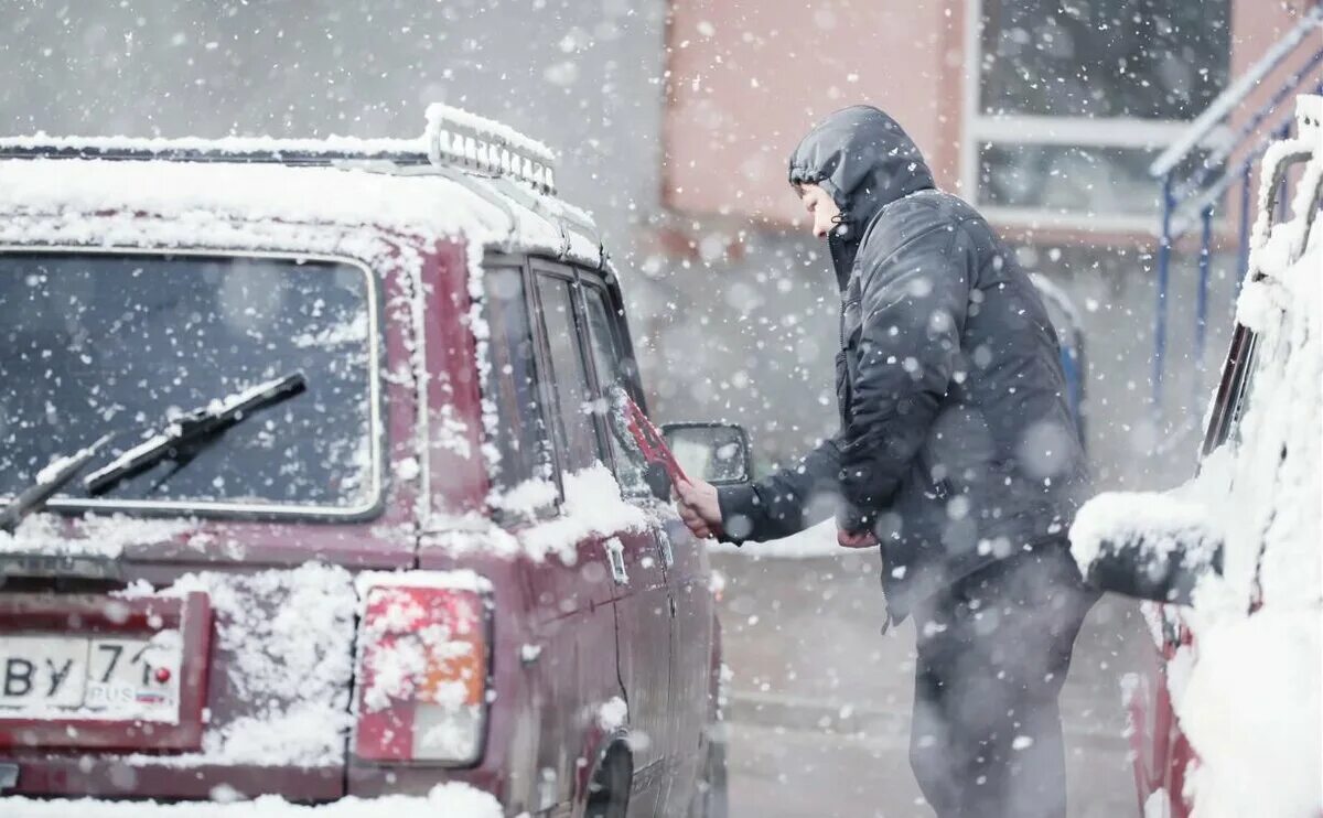 Мокрый снег. Мокрый снег гололед. Погодные условия. Ухудшение погодных условий. Прогноз погоды метели