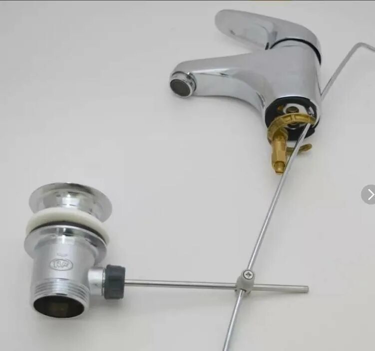 Донный клапан tres 13424010. Донный клапан под диаметр раковины 45. Сифон с донным клапаном для раковины с переливом. Донный клапан remer 904cc114, click-clack, хром, без перелива. Слив для раковины с клапаном схема сборки.