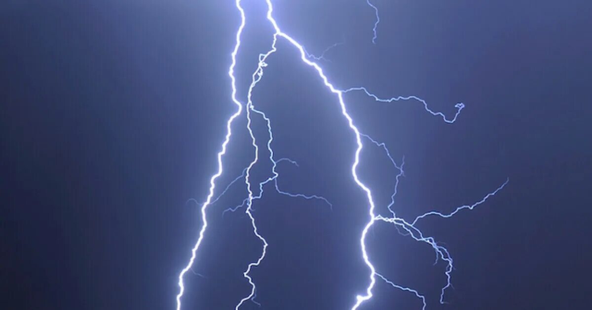 На что похожа молния. Ленточная молния. cross lightning. lightning png. chaqmoq urishi.