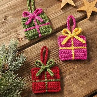 Связанные елочные игрушки