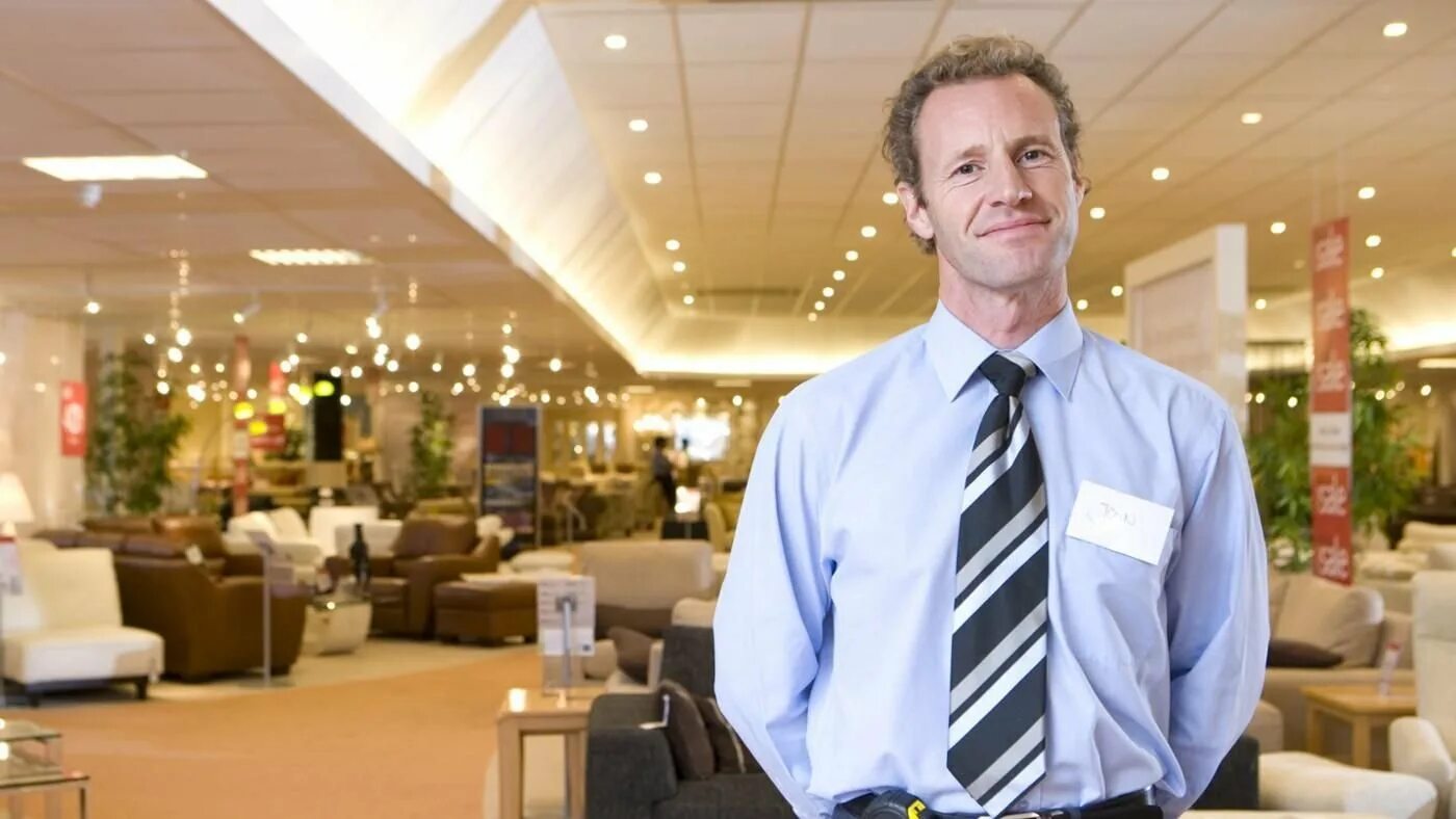 Retail менеджер. Retail менеджер. Happy employees. Руководитель по рознице картинка. Владелец бизнеса.