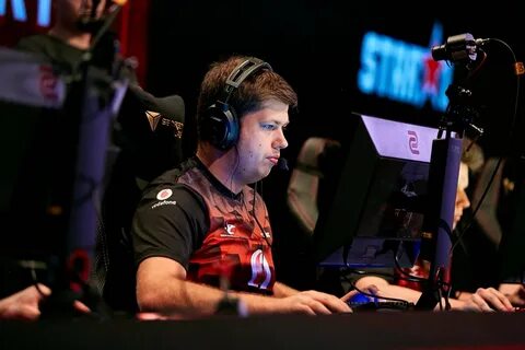 Karrigan официально перешёл в FaZe Clan.
