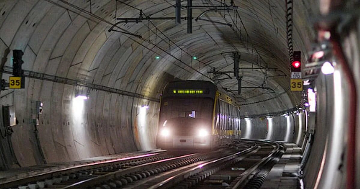 Метро на планете. Метро порту. Включи станцию погромче