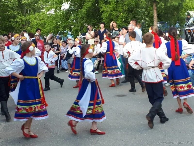 Населенный пункт ебеня. Население города пенза. Тот ещё пензюк. Пензюки. Пенза население.