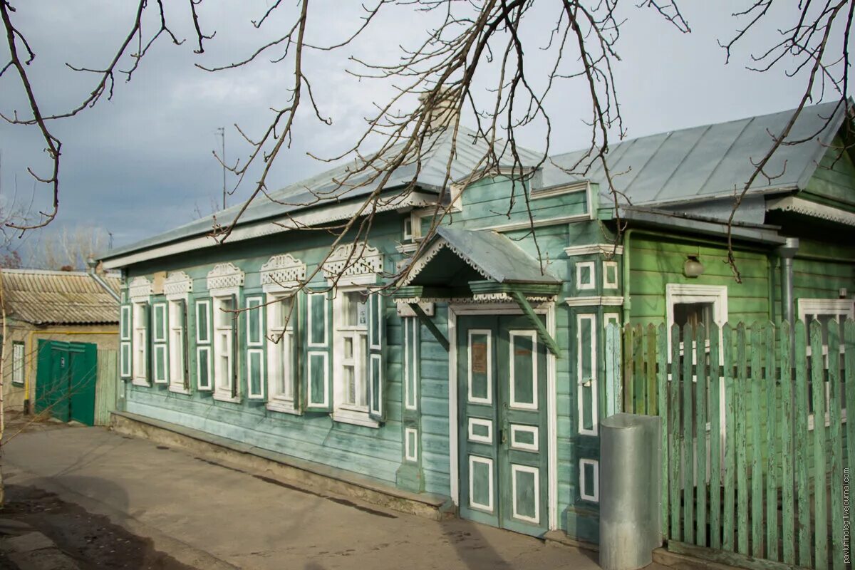 Пенсионного фонда города новочеркасска. Красноармейская 30 новочеркасск. Старинные здания новочеркасска. Соцгород новочеркасск. Дом музей новочеркасск.