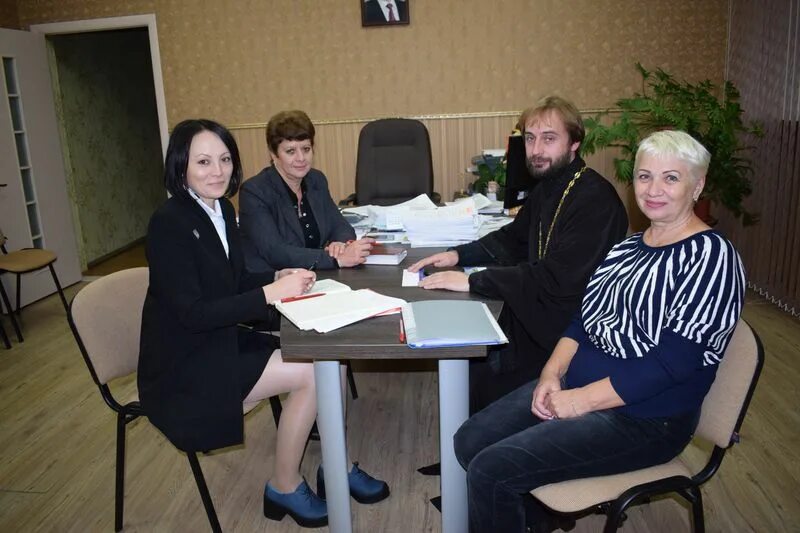 Лицей 6 шахты учителя. Город шахты образование. Департамент города шахты. Город шахты образование. Департамент образования г шахты.