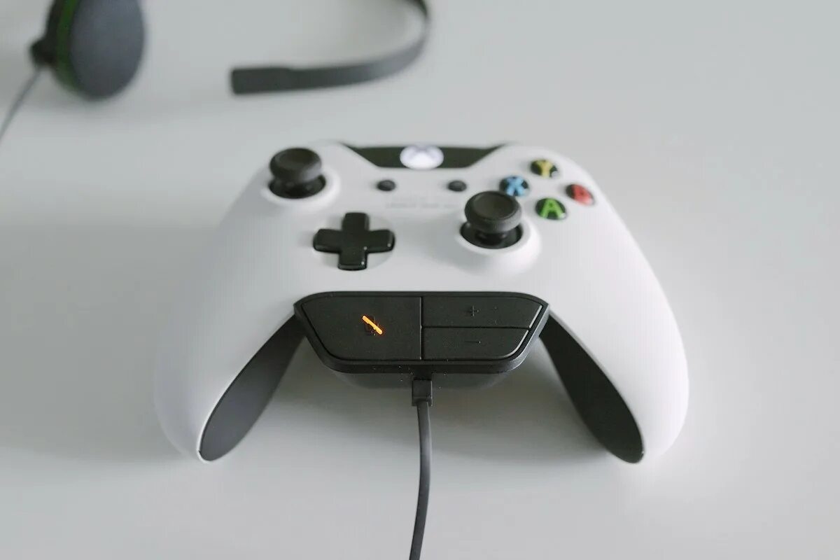 Геймпад Xbox разъемы. Xbox one Controller разъемы. Xbox one Gamepad разъем. Разъёмы на геймпаде Xbox one s. Геймпад xbox series разъемы