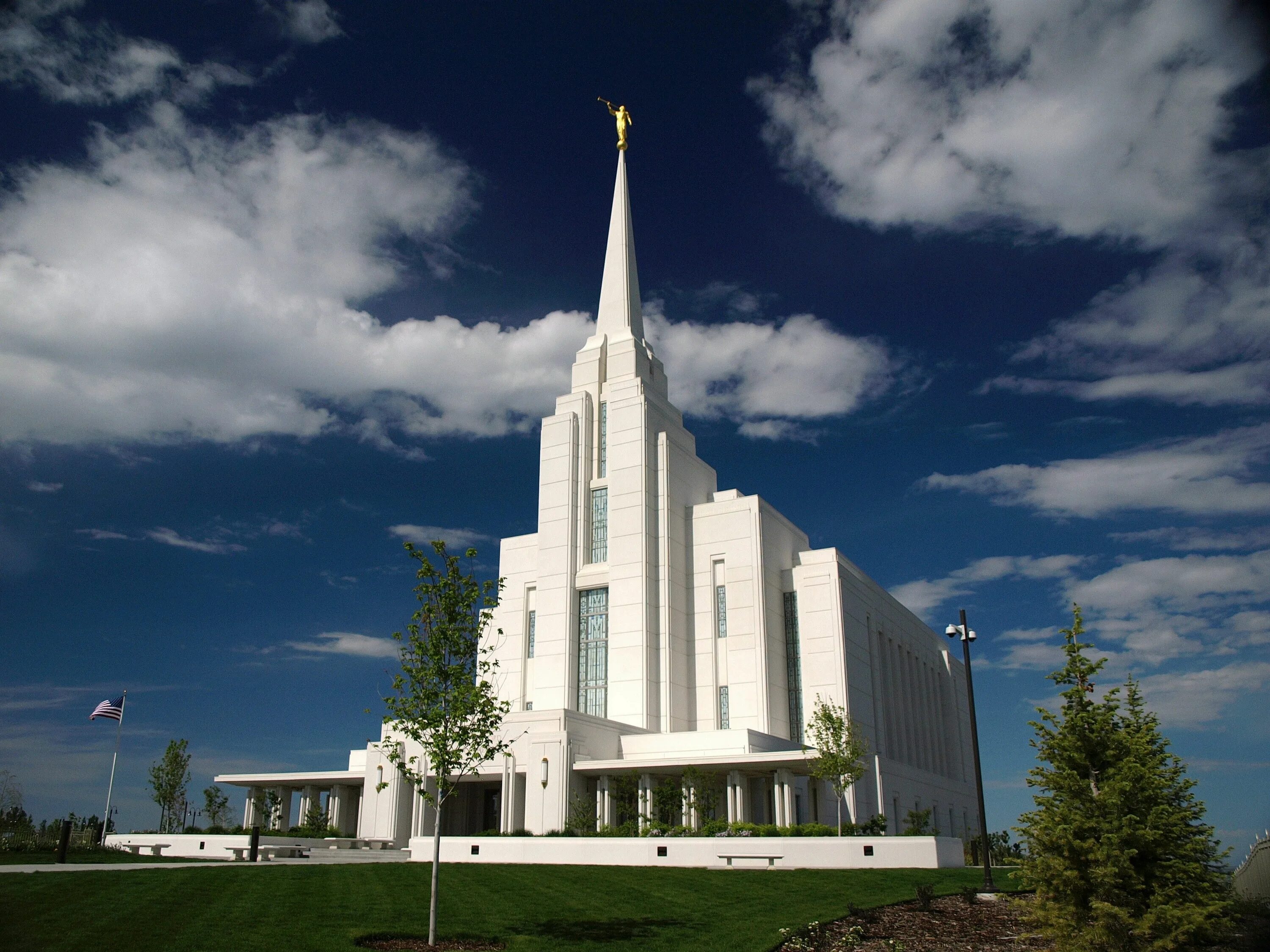 Храм мормонов в Солт-Лейк-Сити. Храм мормонов штат Юта. Rexburg Idaho Temple. Храм мормонов в Айдахо Фолс. Церковь иисуса христа святых последних дней это