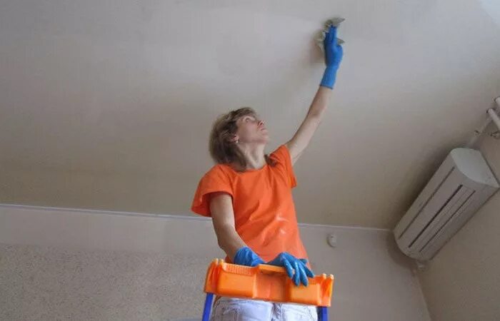 Как снять побелку с потолка Yes, Popcorn Ceilings Are Unattractive, But Here’s How You Can Remove Them Yours