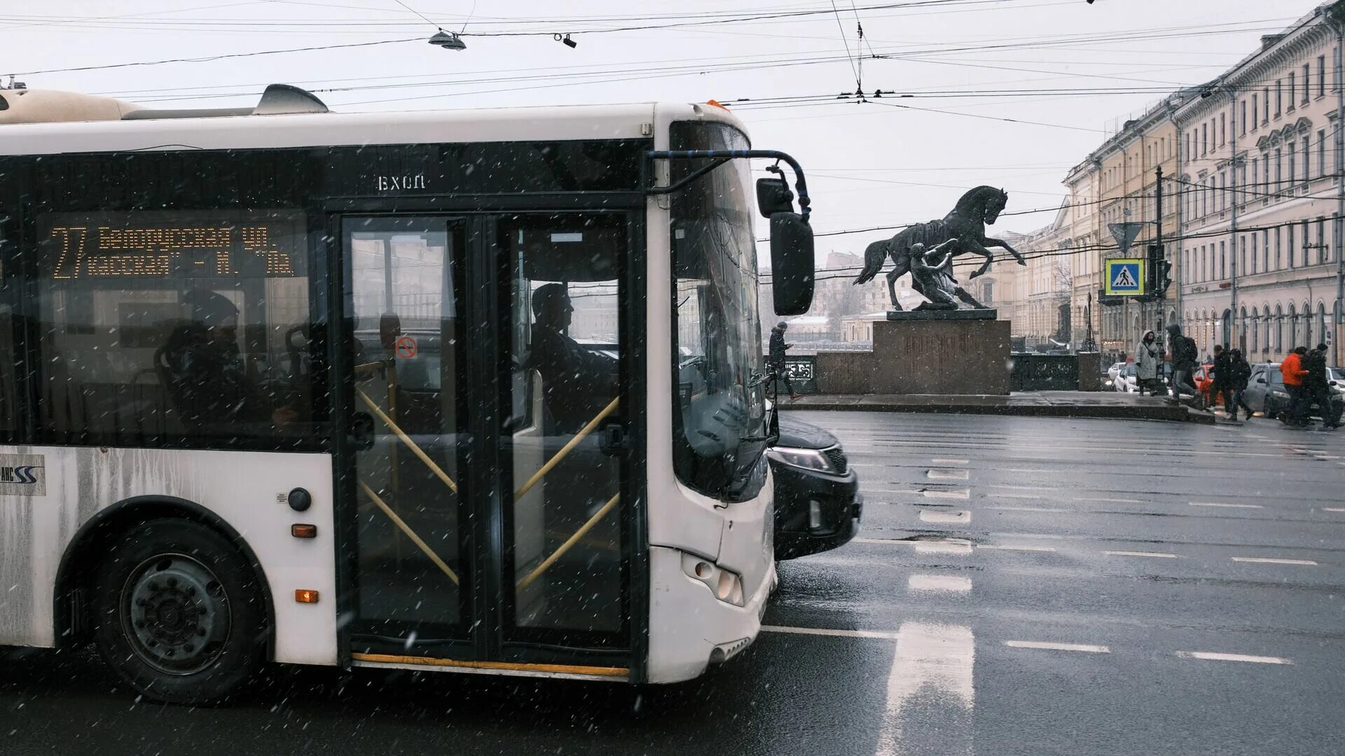 Российский общественный транспорт. Автобусный парк СПБ Пассажиравтотранс. Транспортная реформа в Санкт-Петербурге. Новые автобусы в Санкт-Петербурге. Реформа транспорта.