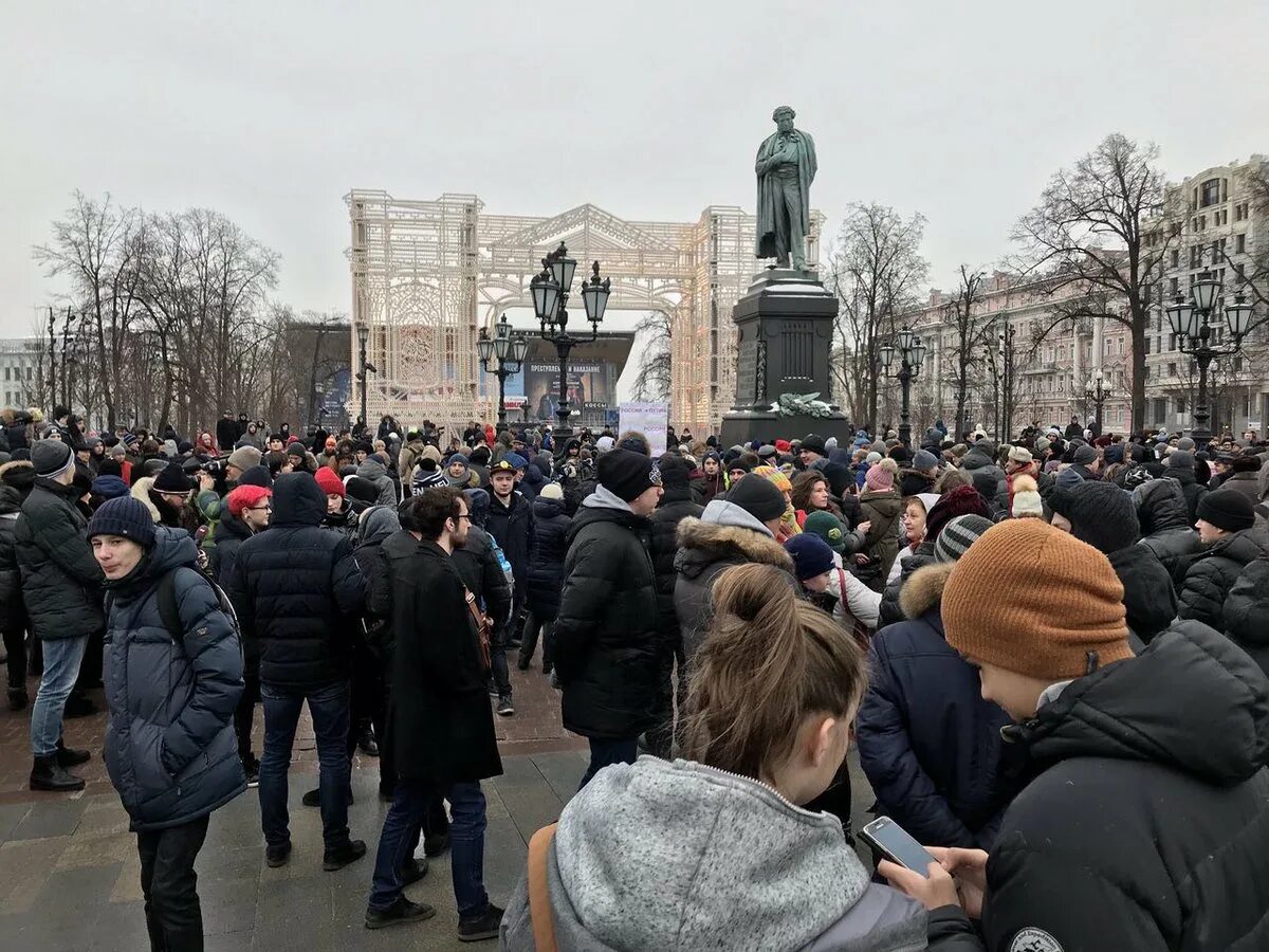 Пушкинская площадь в Москве сейчас. Что сейчас на Пушкинской улице в Москве. Москва Пушкинская площадь сегодня. Пушкинский сквер Москва сейчас.