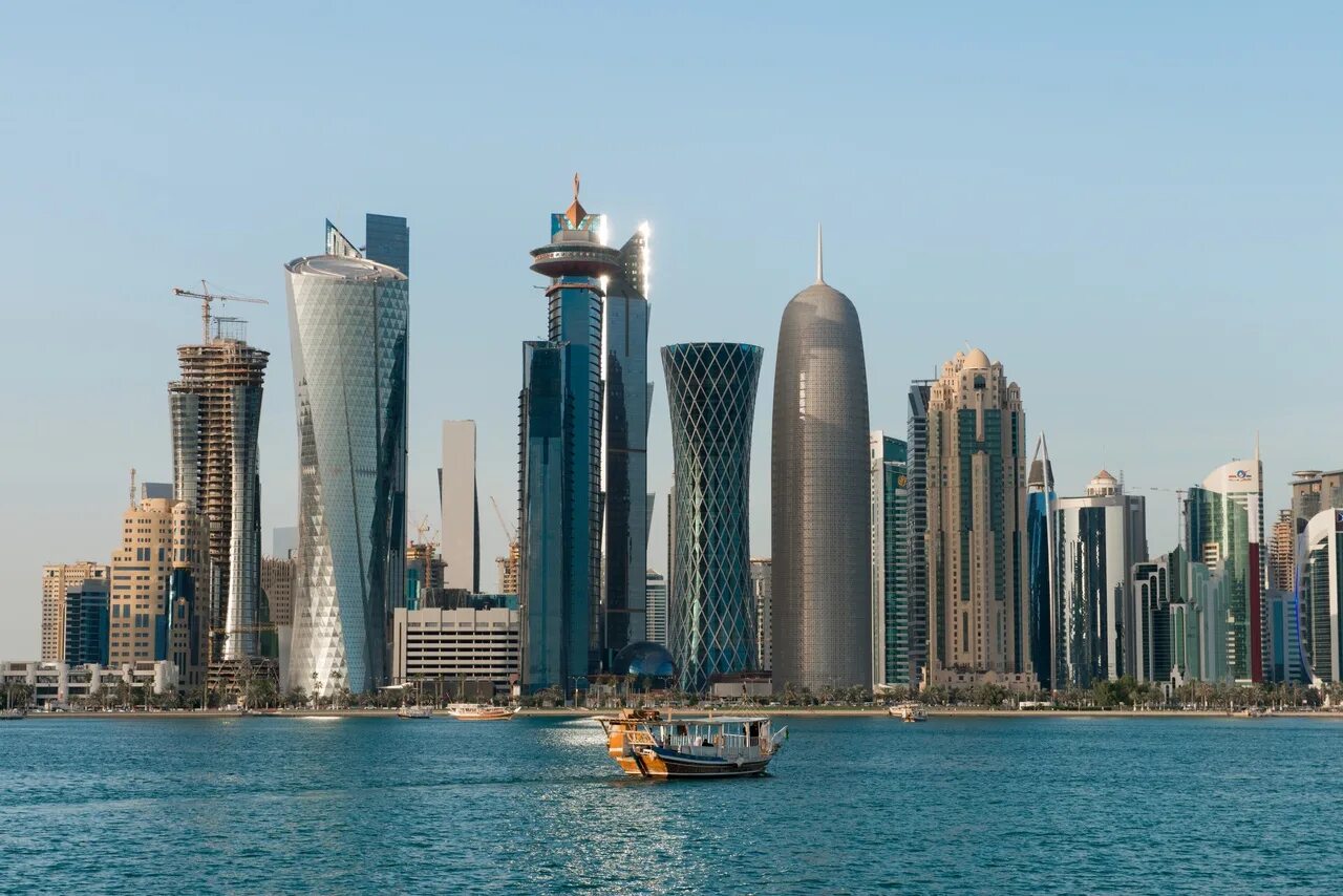 Доха Катар. Доха Корниш Катар. Катар Доха фото. Катар небоскребы.