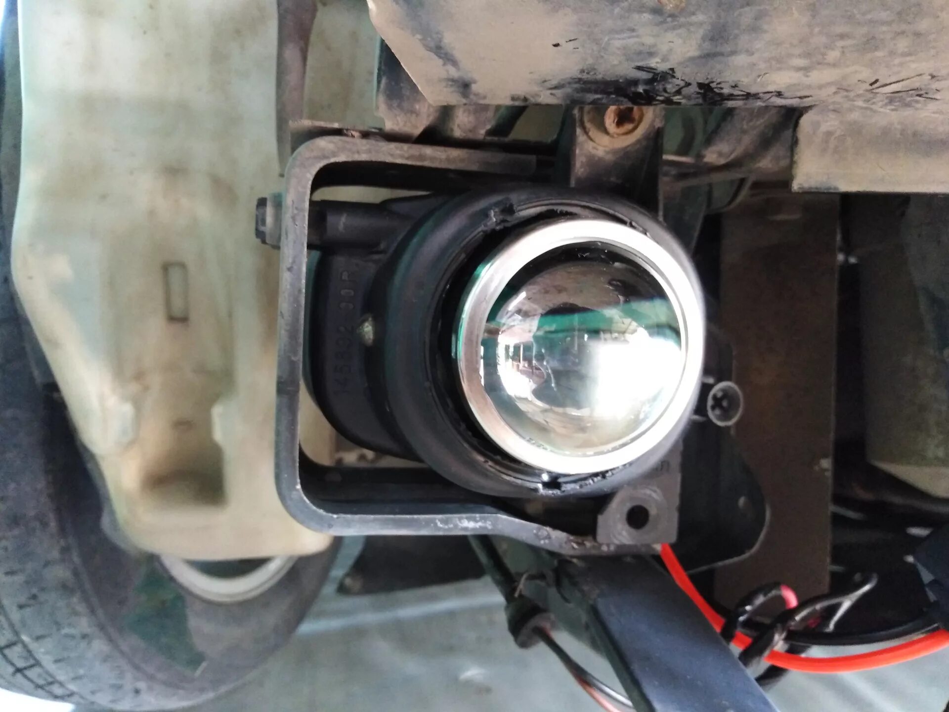 Крепление для птф. Dlaa 1696 птф. птф mitsubishi carisma. противотуманные фары dlaa 1696. птф mitsubishi carisma 2001.