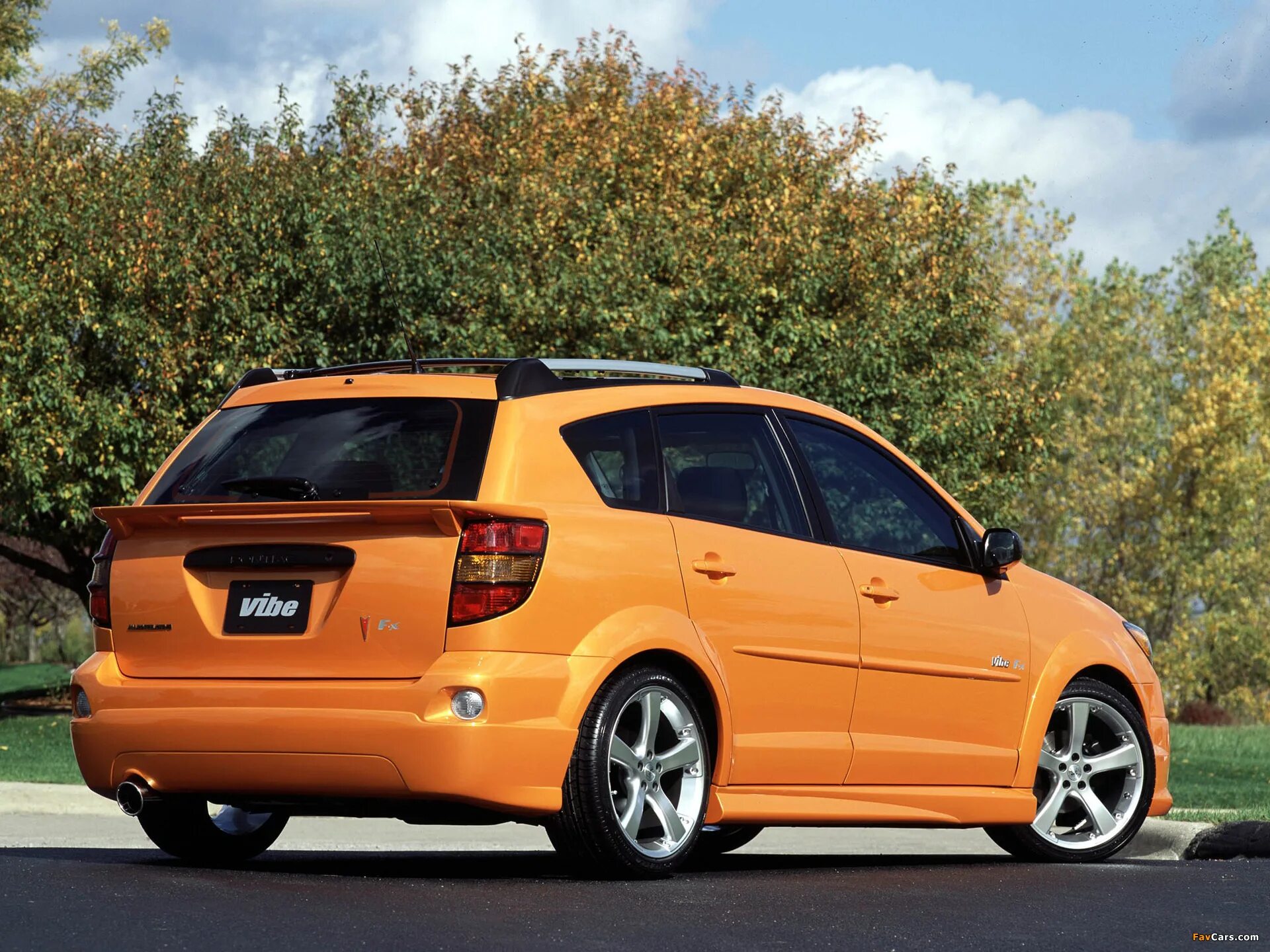 Сигма вайб. Понтиак Вайб. Pontiac Vibe 2001. Понтиак Вайб 2004. Pontiac Vibe gt.