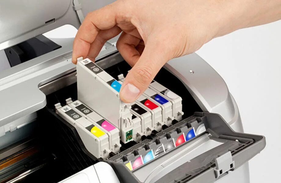 Когда нужно менять картридж. Printer Cartridge zapravka. Картриджиструйного принтера. Заправить картридж для принтера.