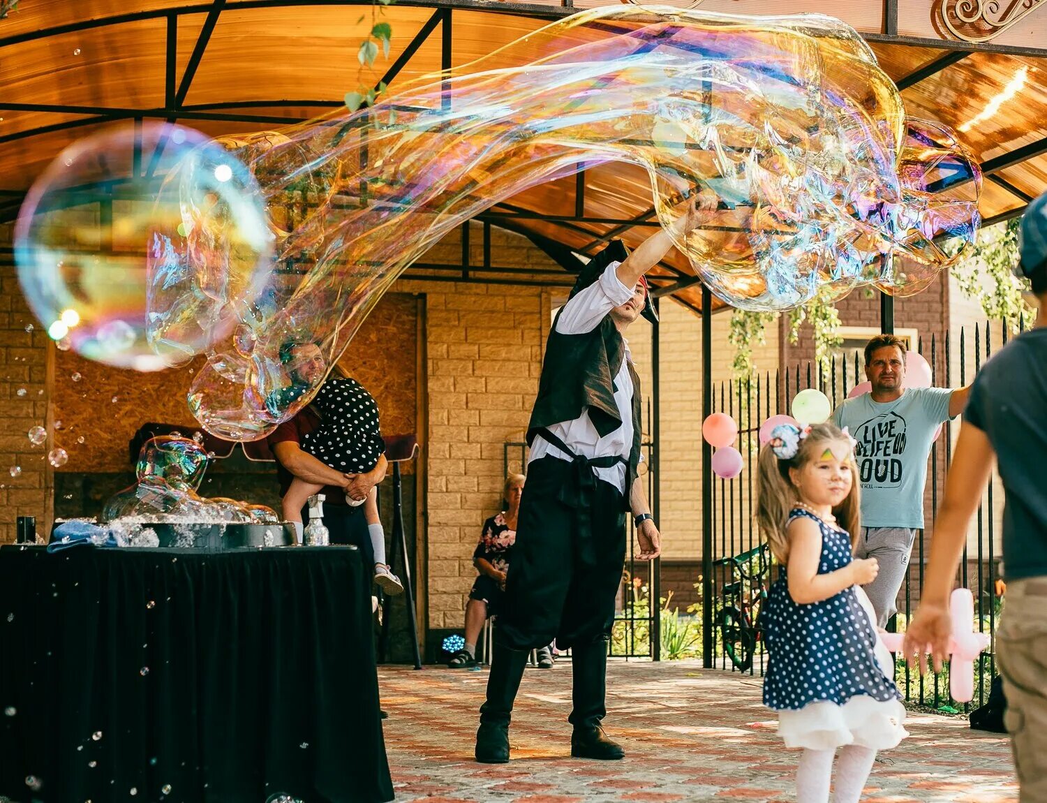 неоновое шоу мыльных пузырей. шоу мыльных пузырей тверь. визитка для шоу мыльных пузырей. шоу мыльных пузырей пермь. шоу мыльных пузырей пермь.