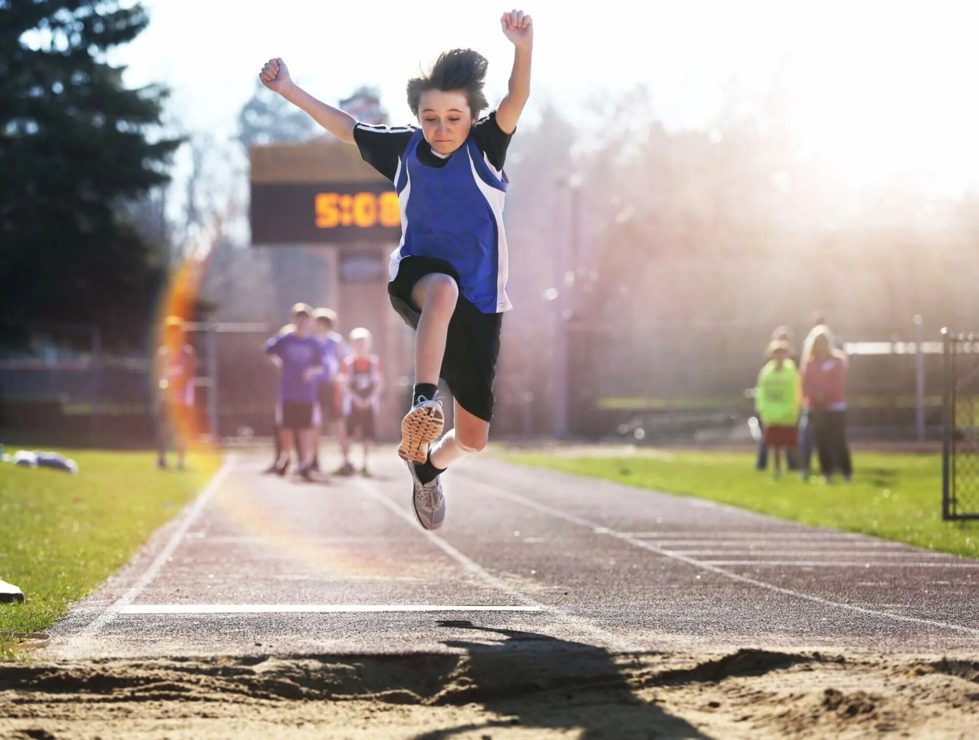 Спорт сток. Подростки спорт Сток. Спорт для подростка 12 лет. Спорт юные спортсмены питание. Лучшие виды спорта для подростков.