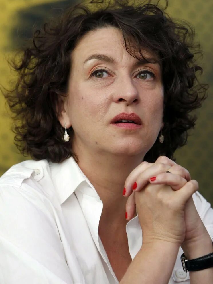 Noemie lvovsky. Ноэми львовски. Ноэми львовски. Ноэми львовски. Ноэми львовски в молодости.